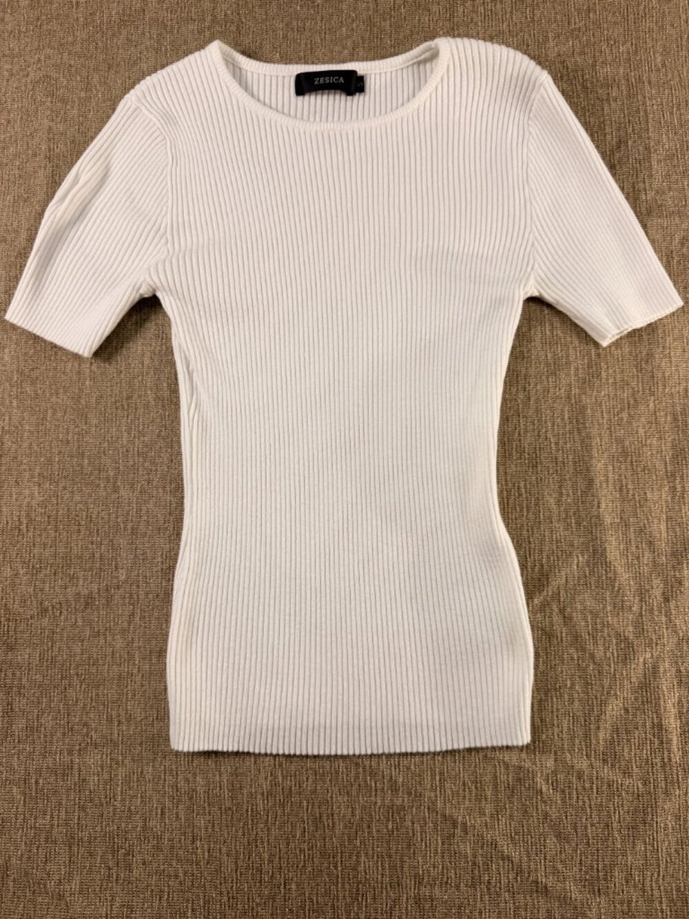 Zesica White Ribbed Short Sleeve Crewneck Top - Size S